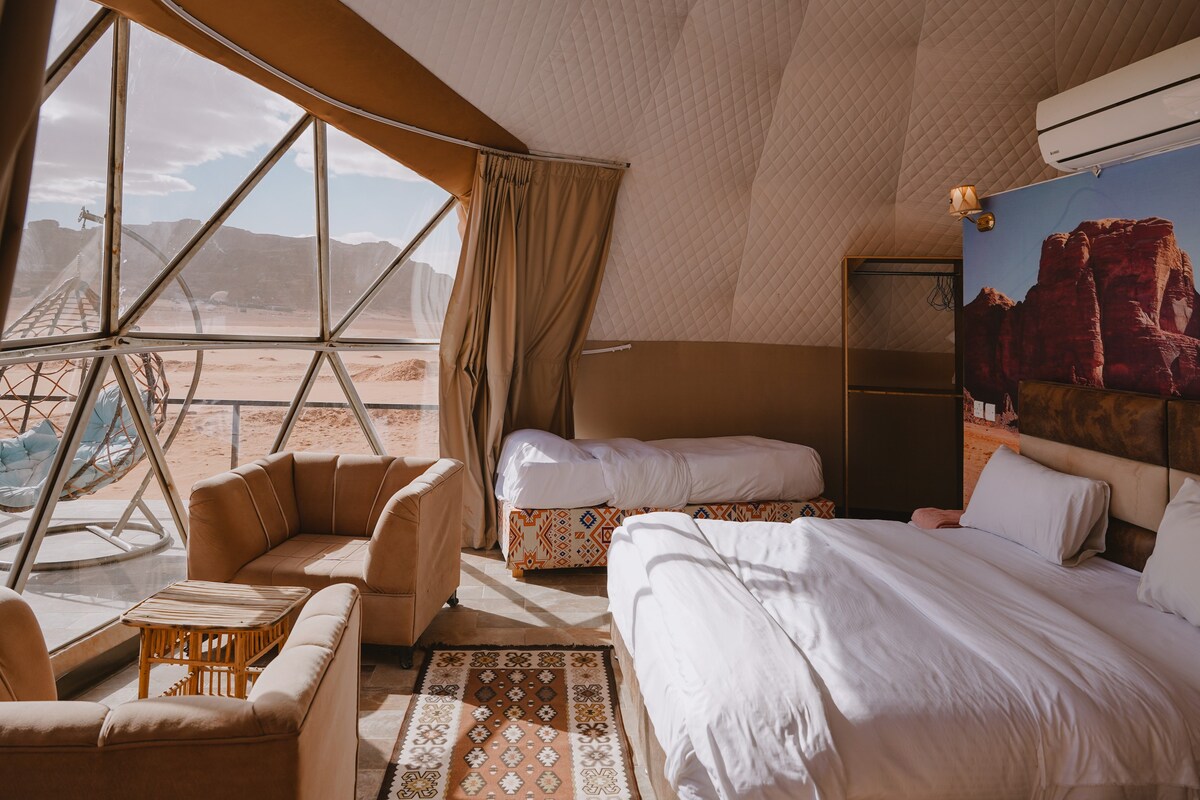 Luxurious and Panoramic Martian Tent in Wadi Rum