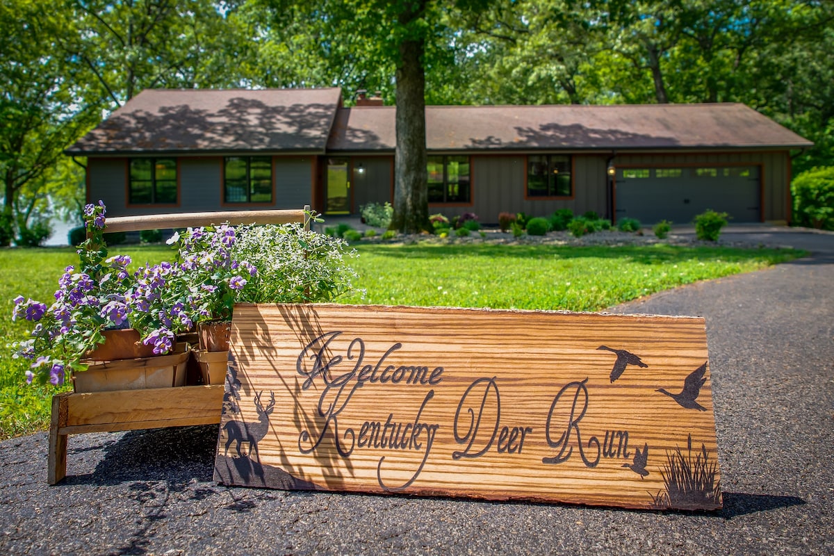 Luxury Lakeside Cabin Wheelchair Accessible w Dock