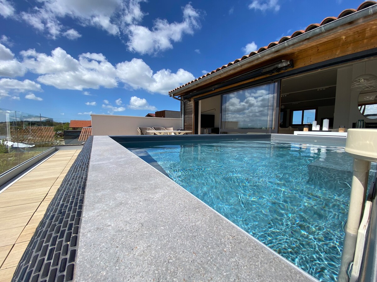 Magnifique Duplex avec piscine en toit terrasse