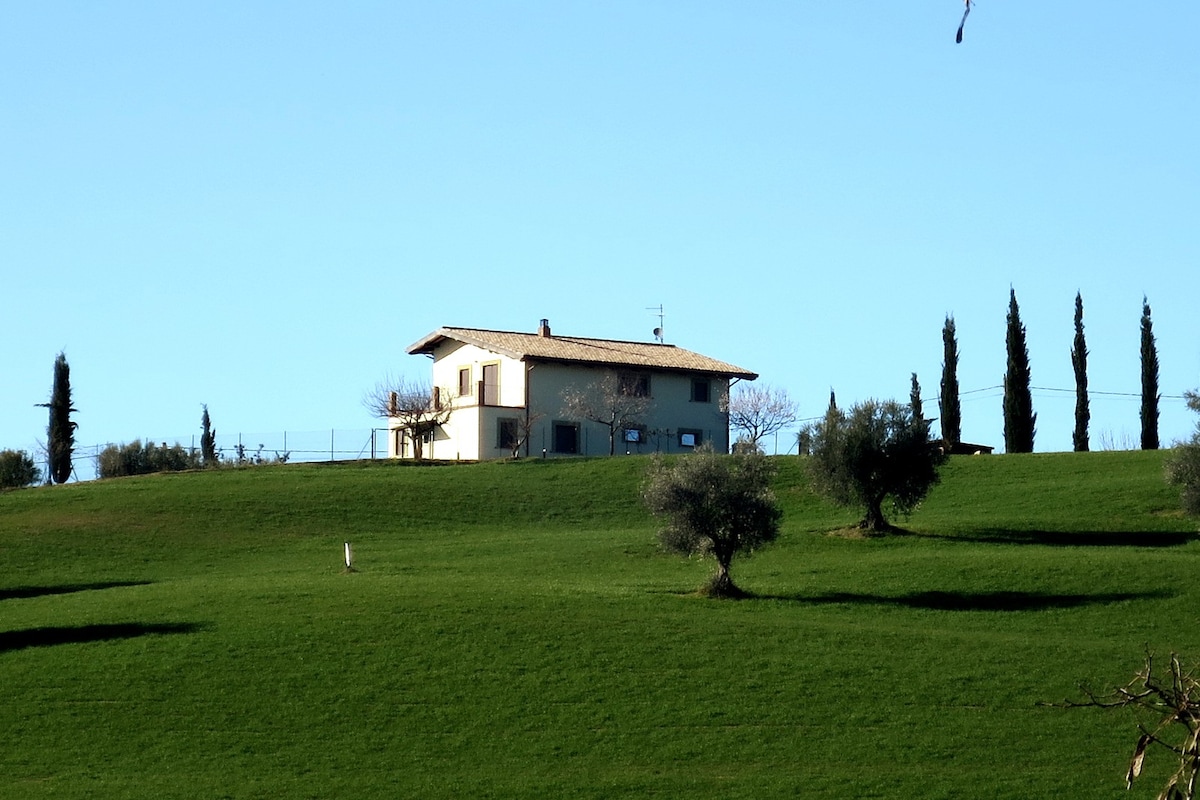 Characteristic restored farmhouse with 360° views