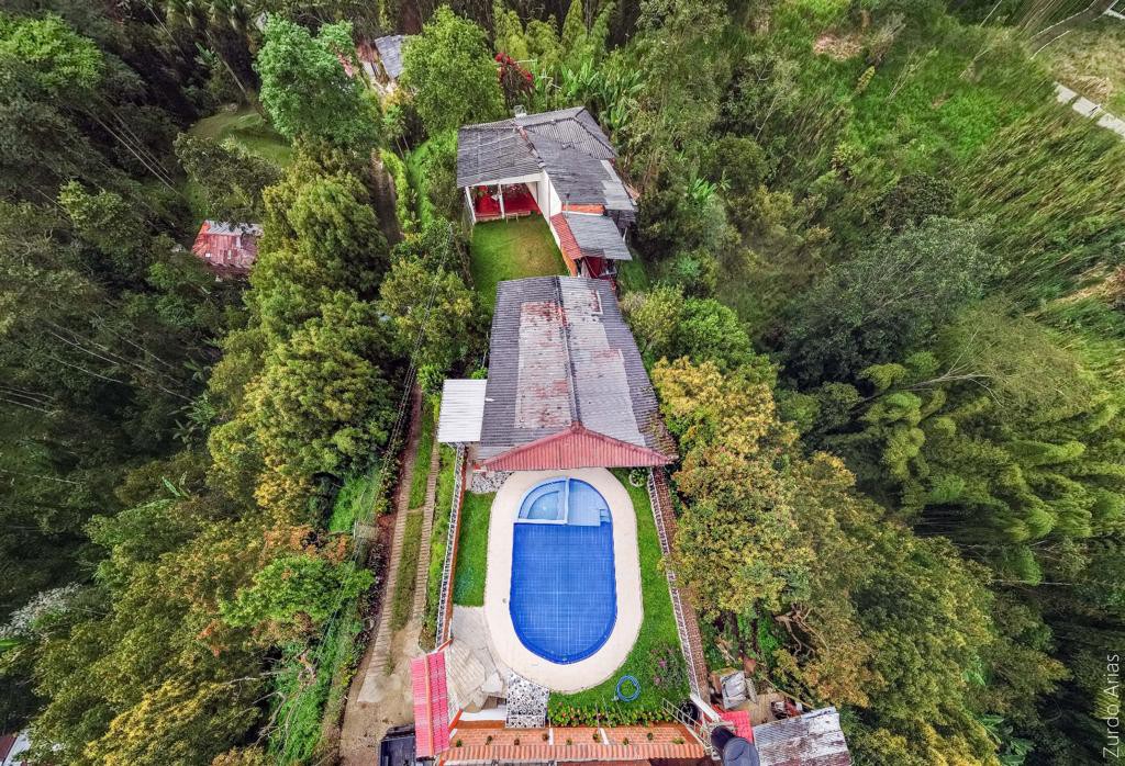 Casa rural con piscina en Pereira