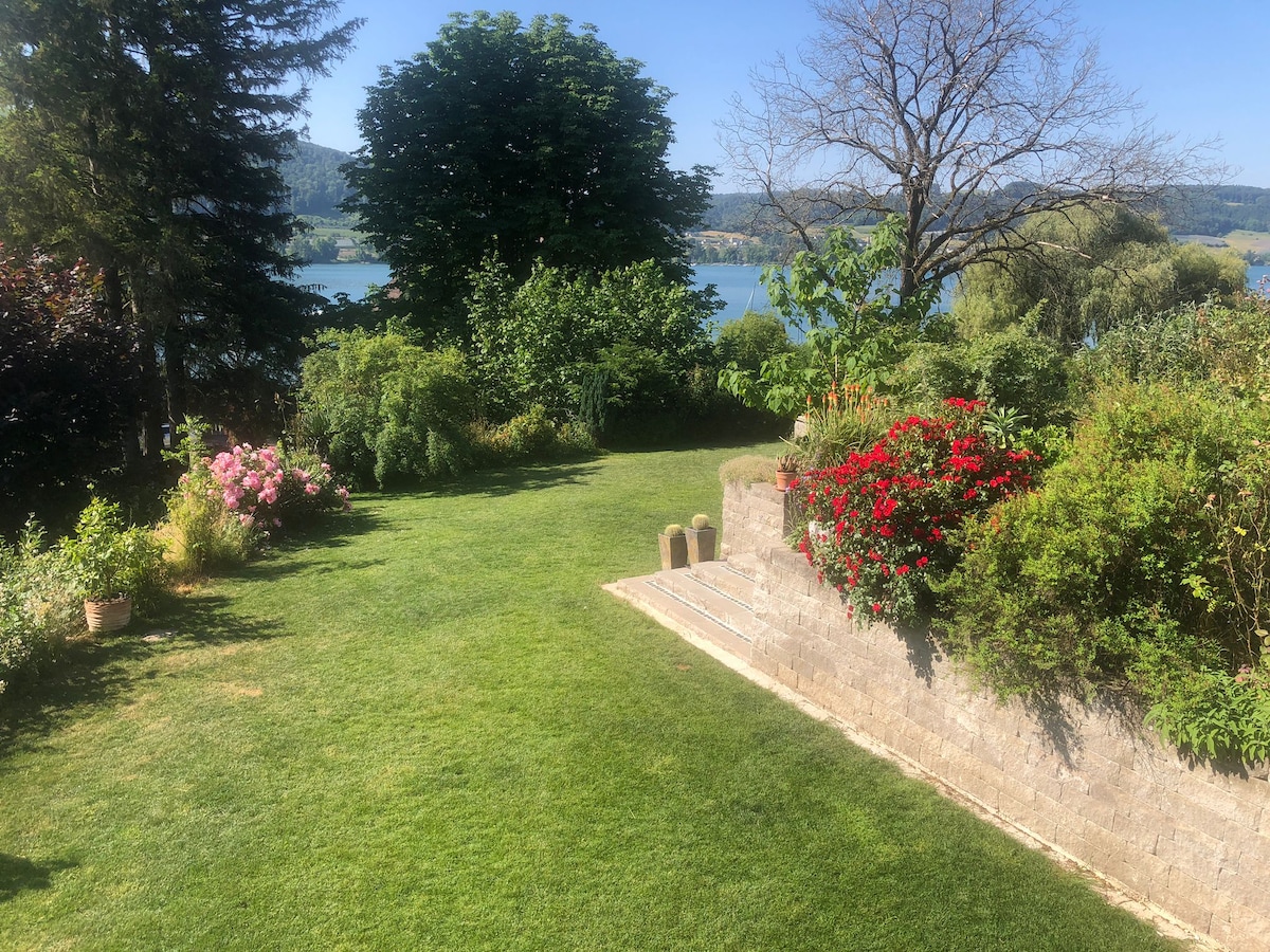 Ferienwohnung mit Blick auf den See