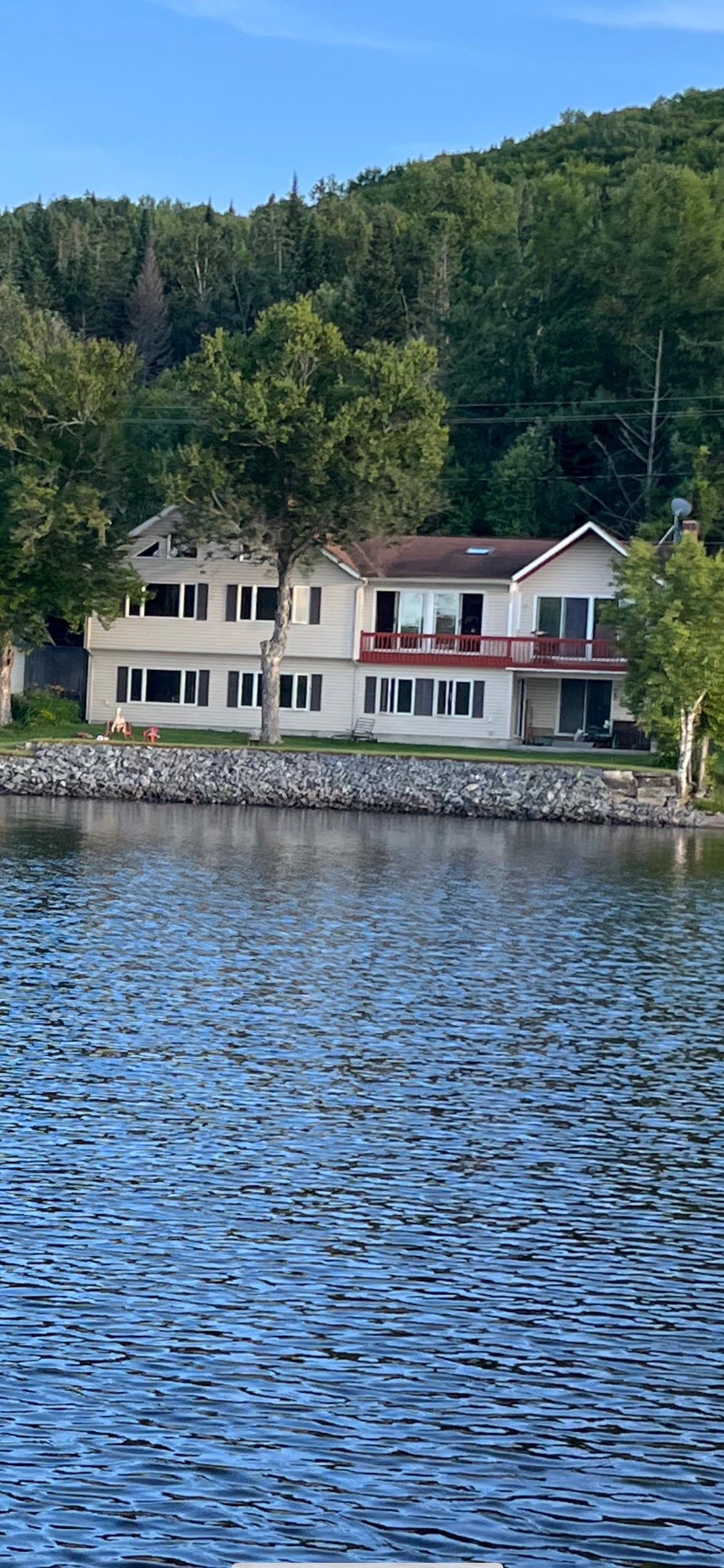 湖畔别墅