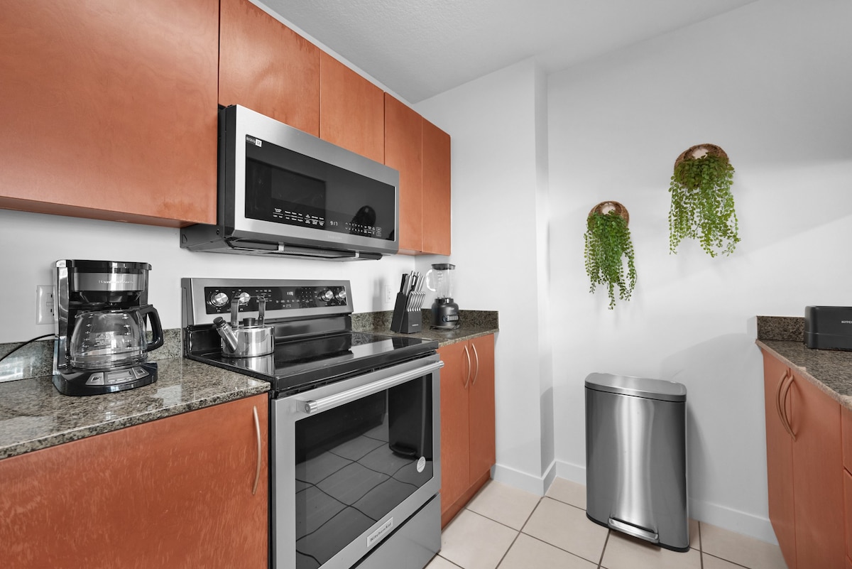 Brickell Home with New Floors & Kitchen 41st Floor