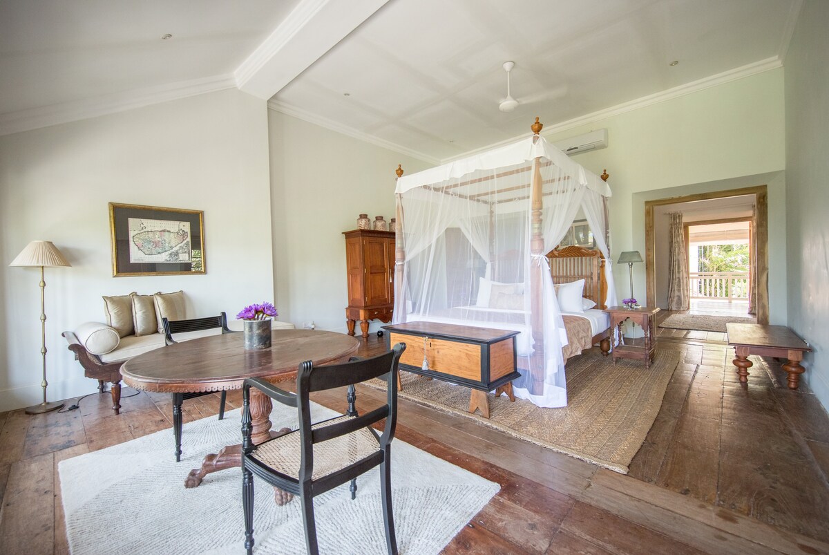 30 Sqm Seaview room in Galle