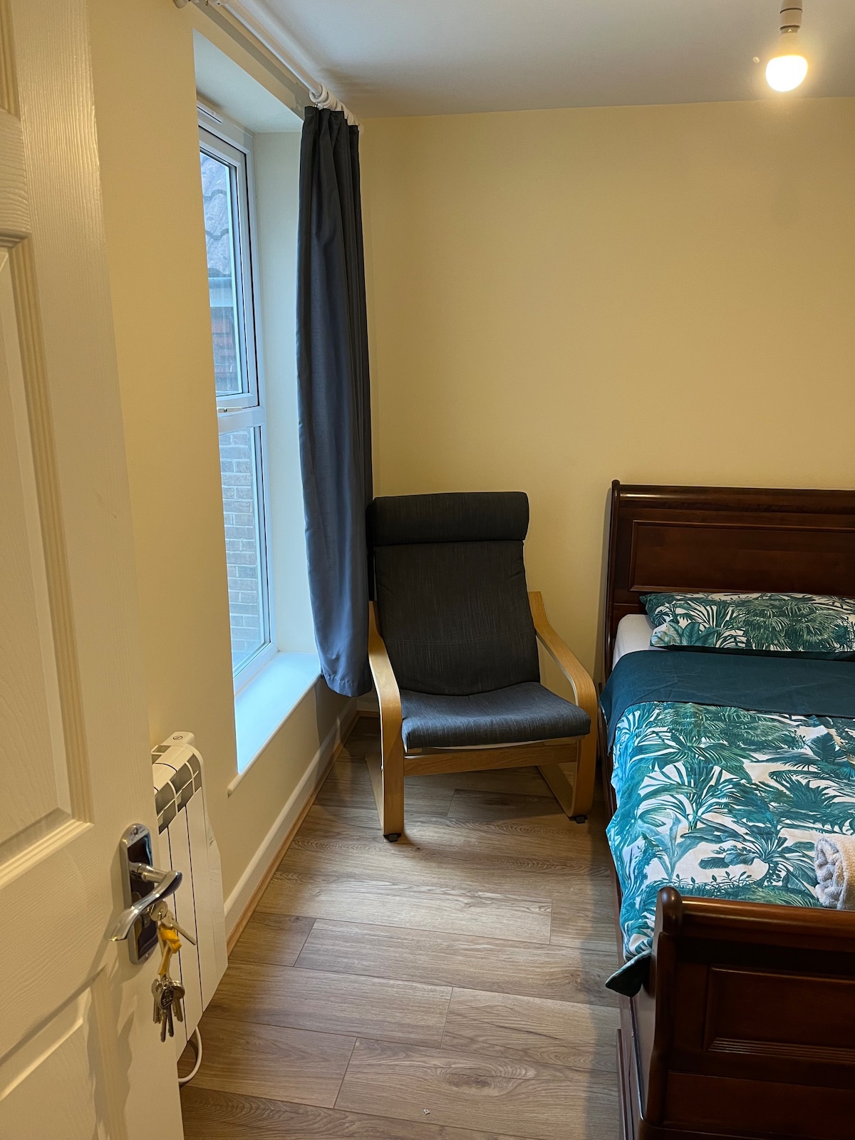 Bognor Regis en-suite room three.