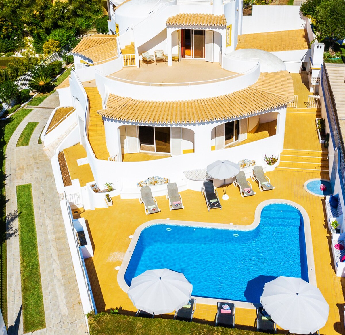 Amazing Villa, Pool, Free Wifi, Close To The Beach