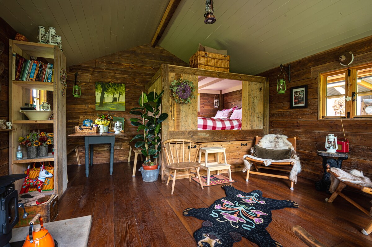 The Lazy Bear Hideaway Cabin