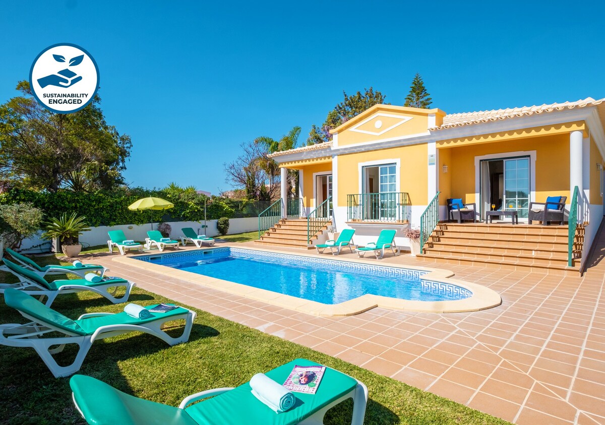 Amazing Villa, Heatable Pool, Jacuzzi, A/C, Wi-Fi