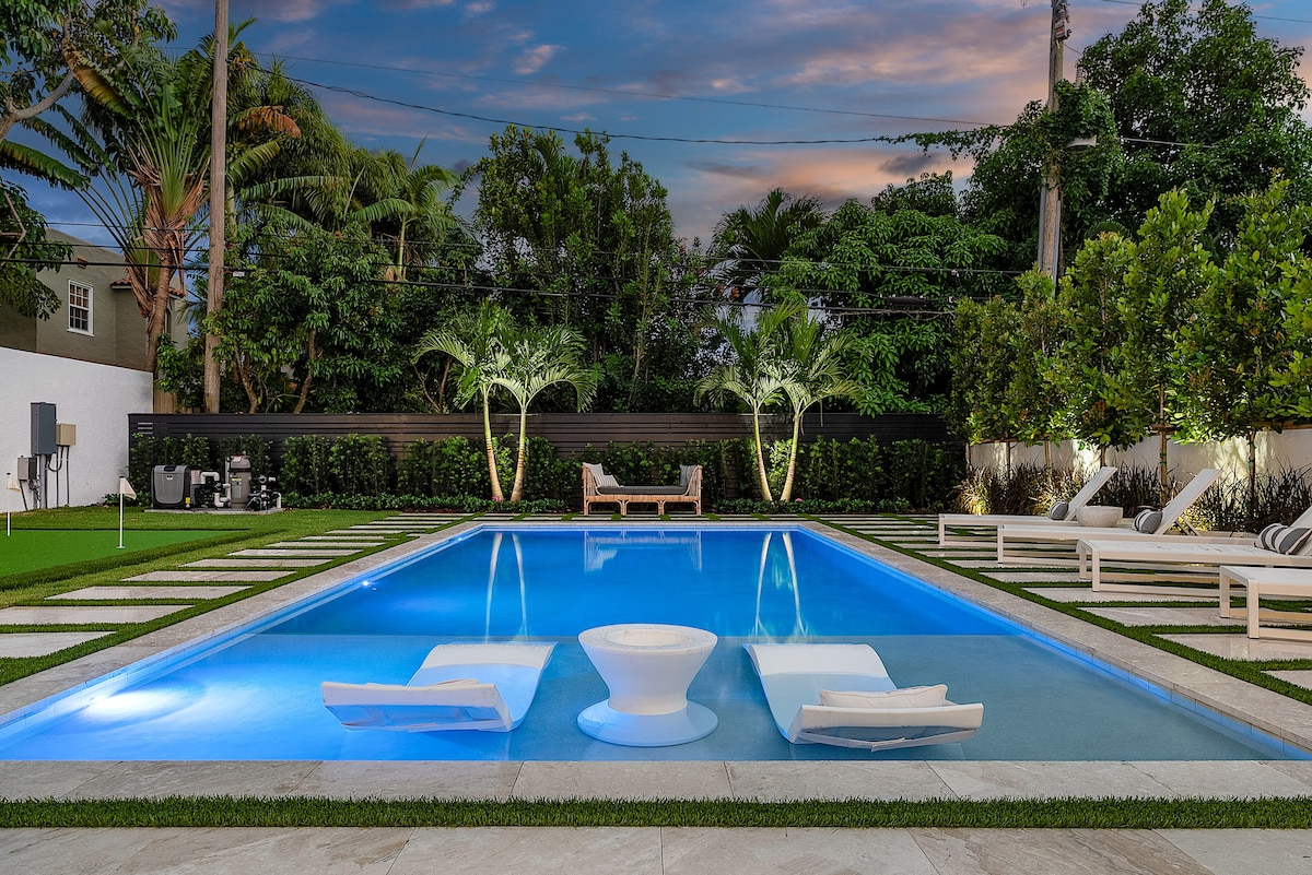 The Lotus House | Palm Beach Luxury Resort Living