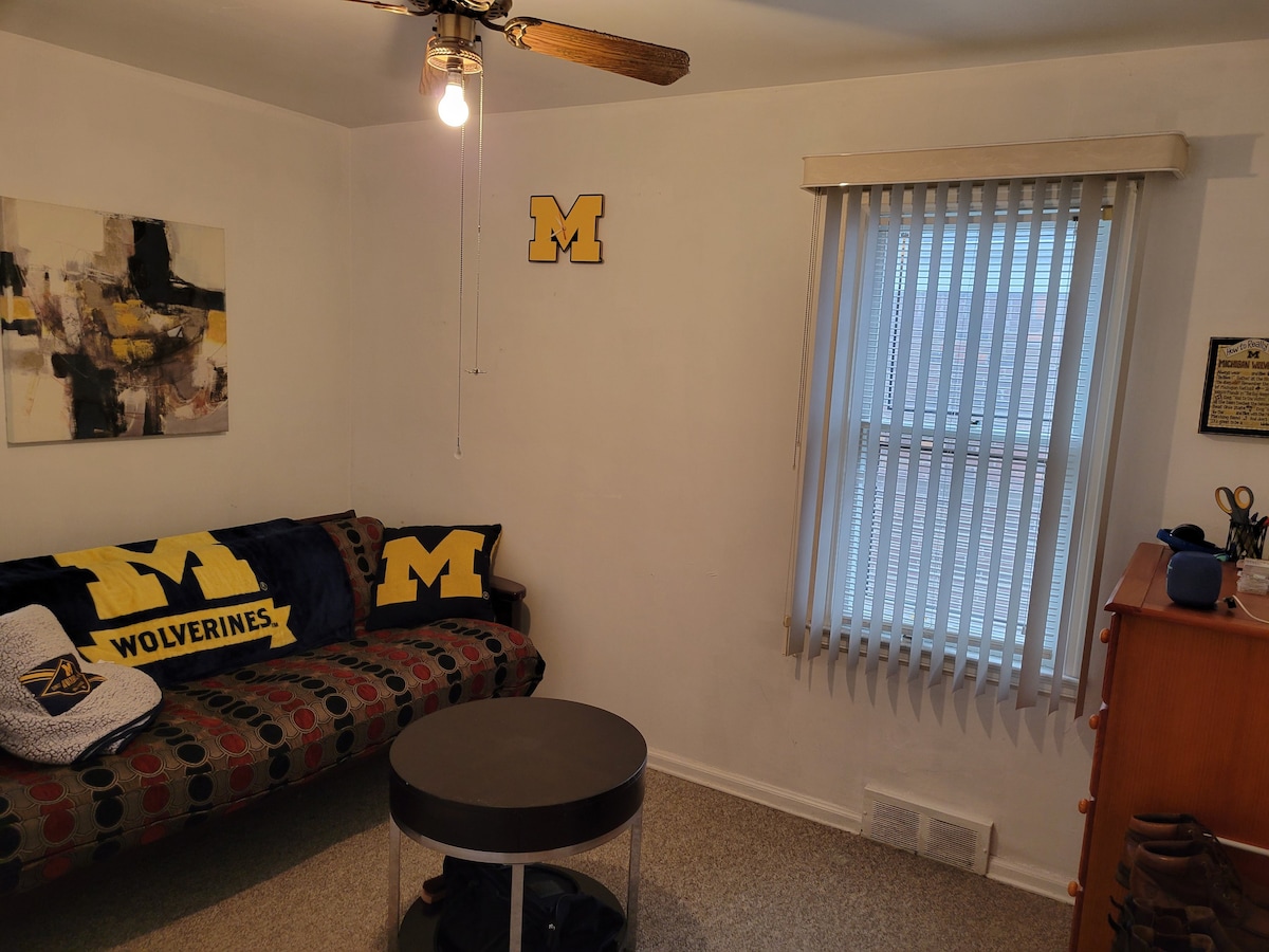 Michigan Fan Ranch Home