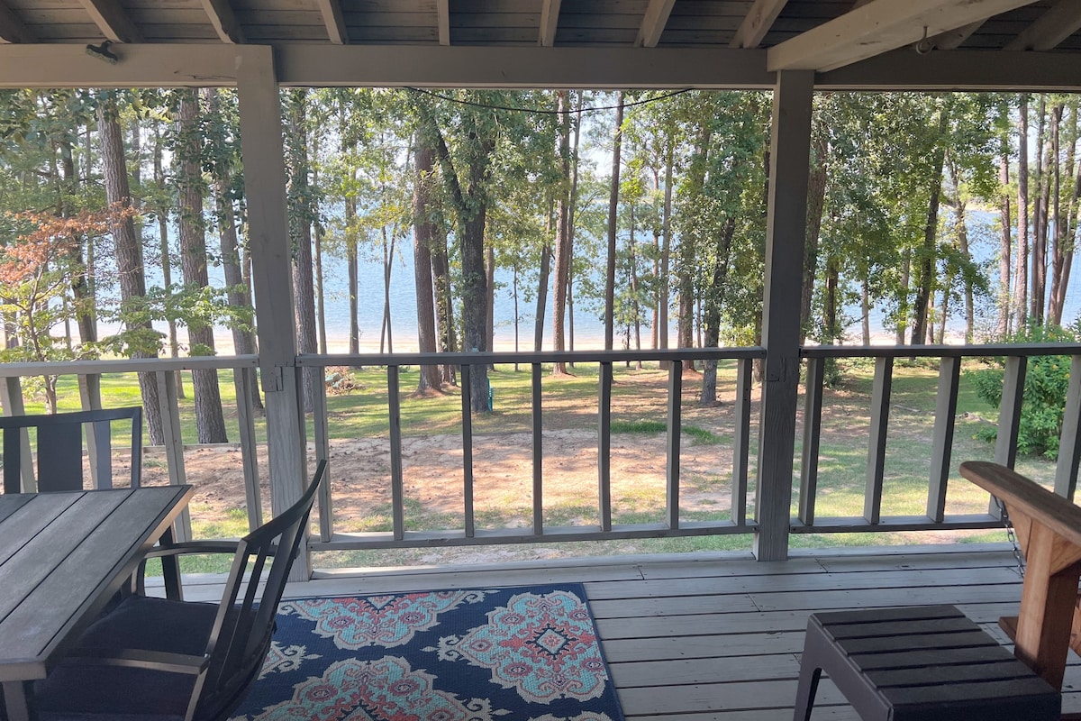 Waterfront house in Tiger Creek on Sam Rayburn!