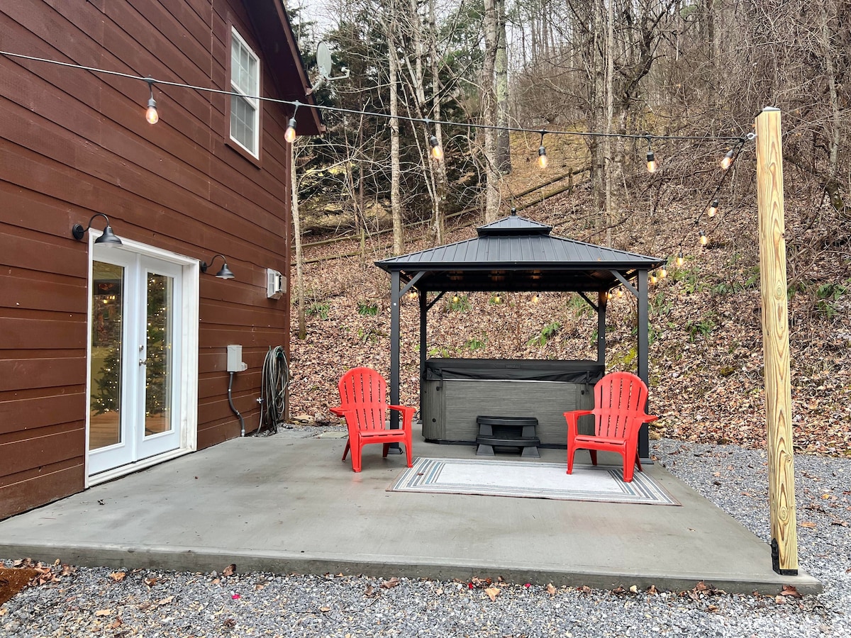 Cataloochee Mtn Cabin + hot tub