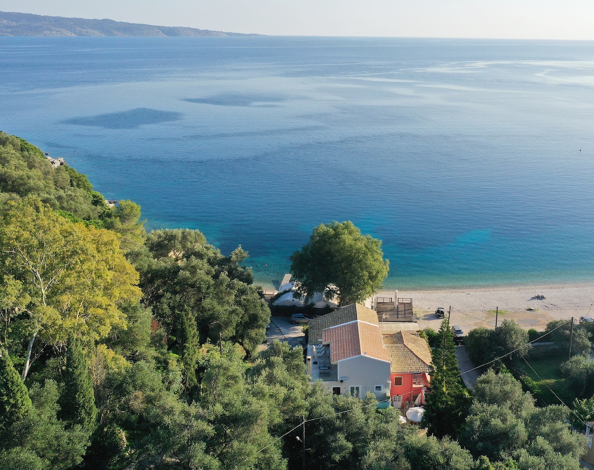 Nikolakis Villa at Kerasia Beach