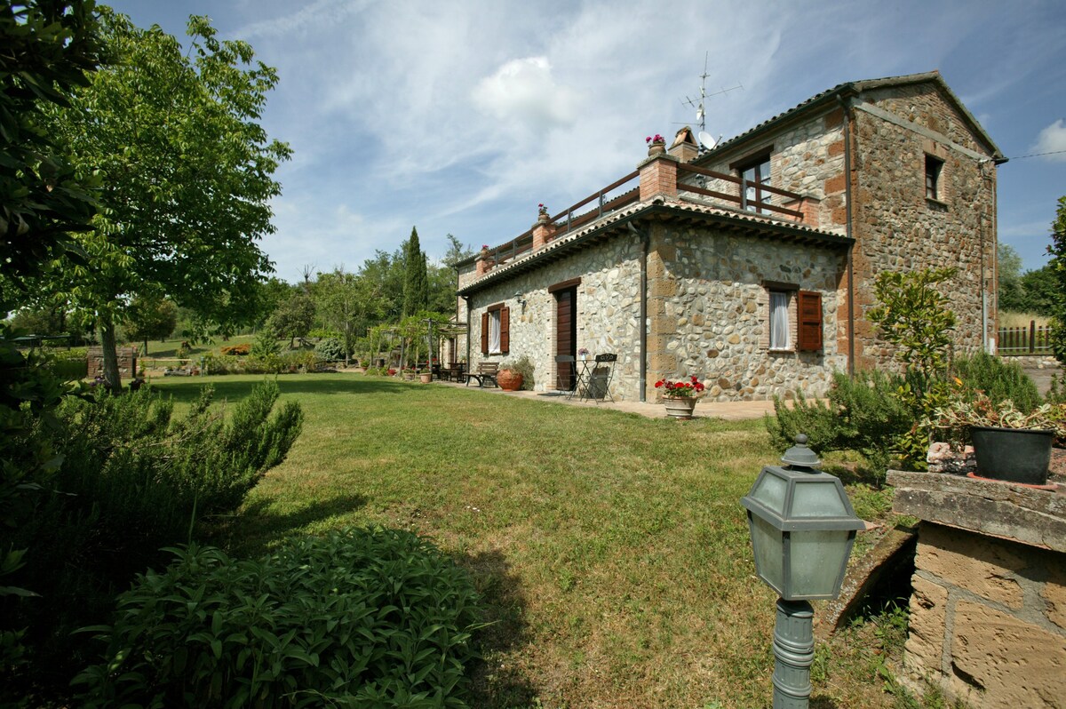 Beautiful Farmhouse with Swimming pool in Lazio