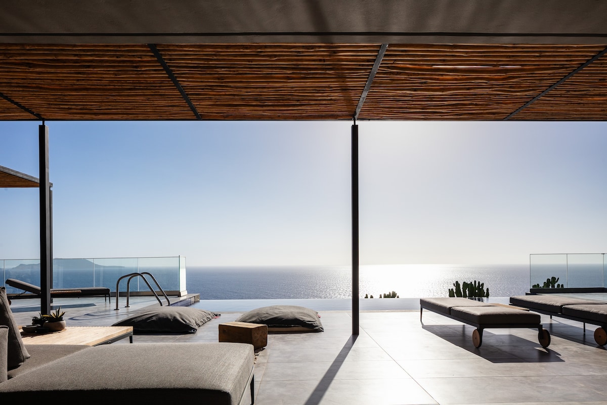 Kumo Residence, Luxe Coastal Escape with Sea Views