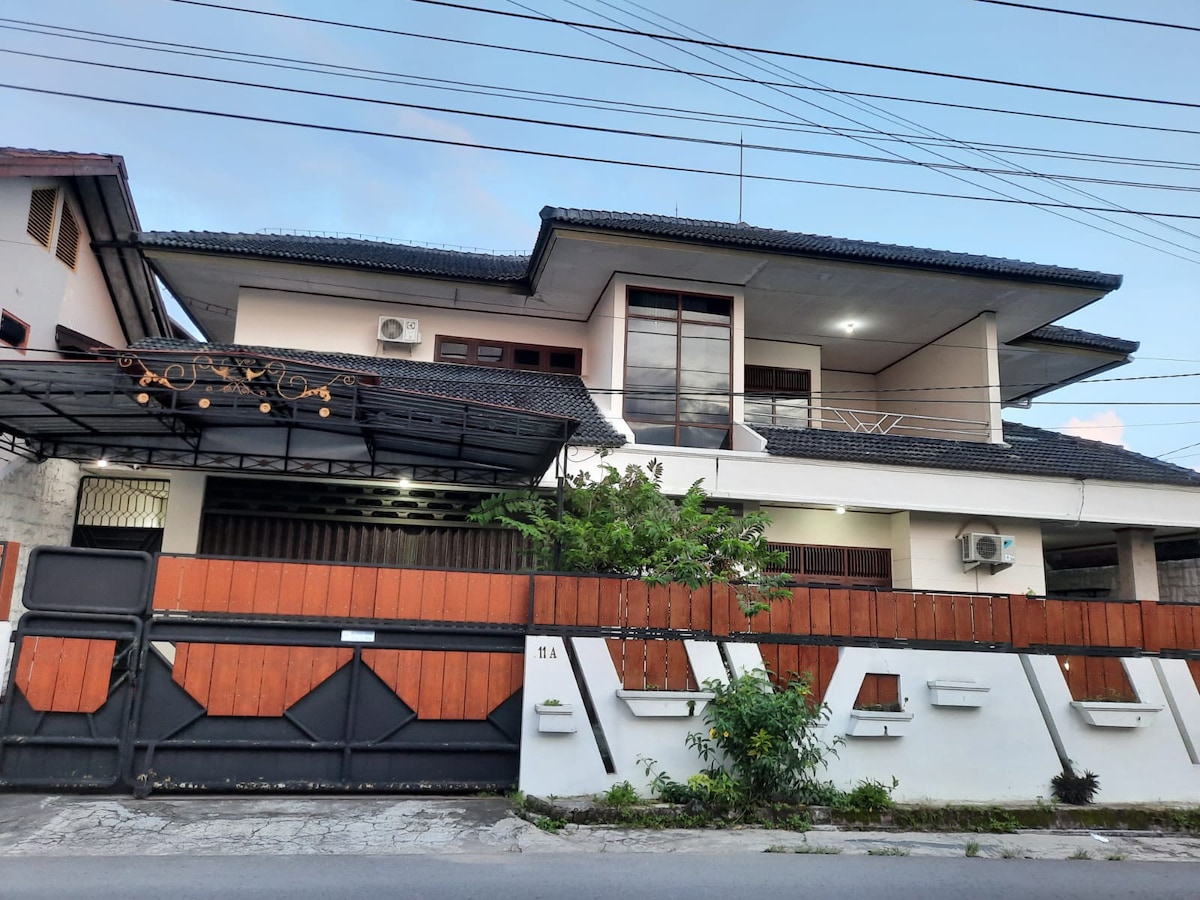 Omah Wardoyo Homestay: cozy family home in Jogja