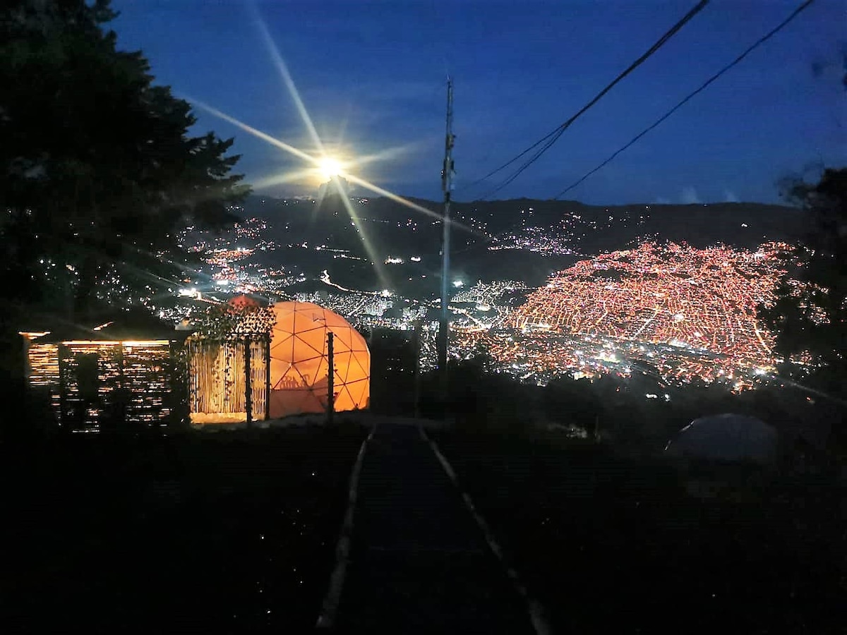 Domos con vistas  exepcionales a la ciudad