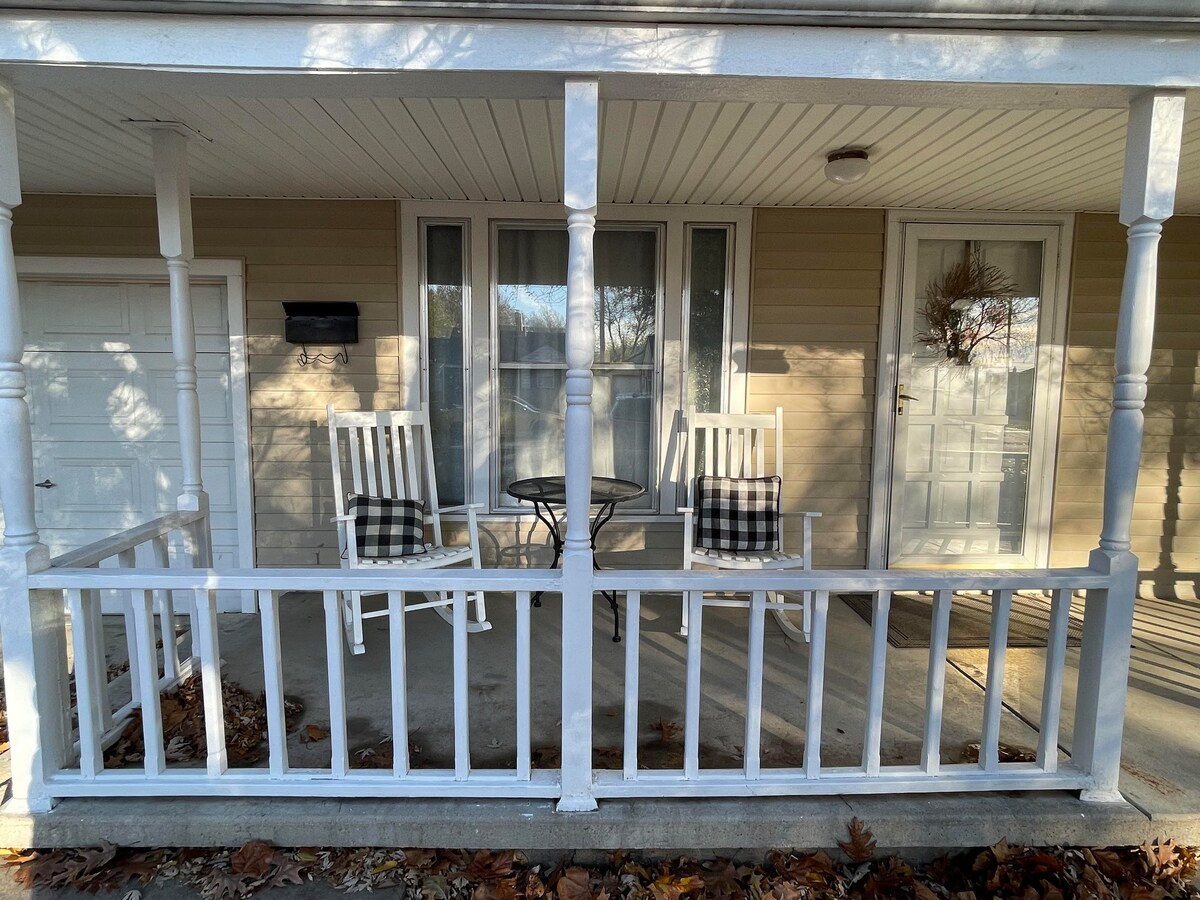 Charming New Remodel 2Bed/1Bath!