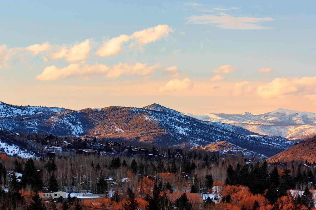 Beautiful 2-bed Mountainside Condo~Park City, Utah