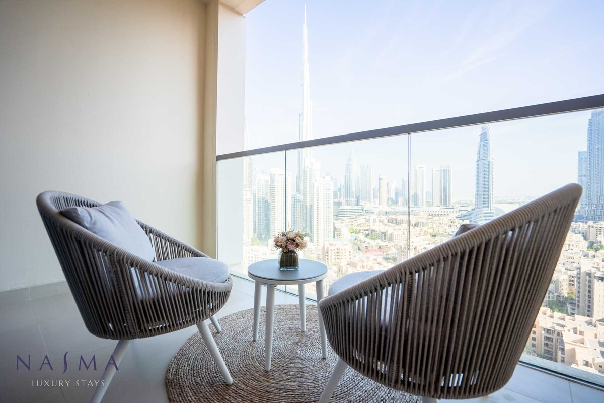俯瞰哈利法塔（ Burj Khalifa ）的时尚城市度假屋