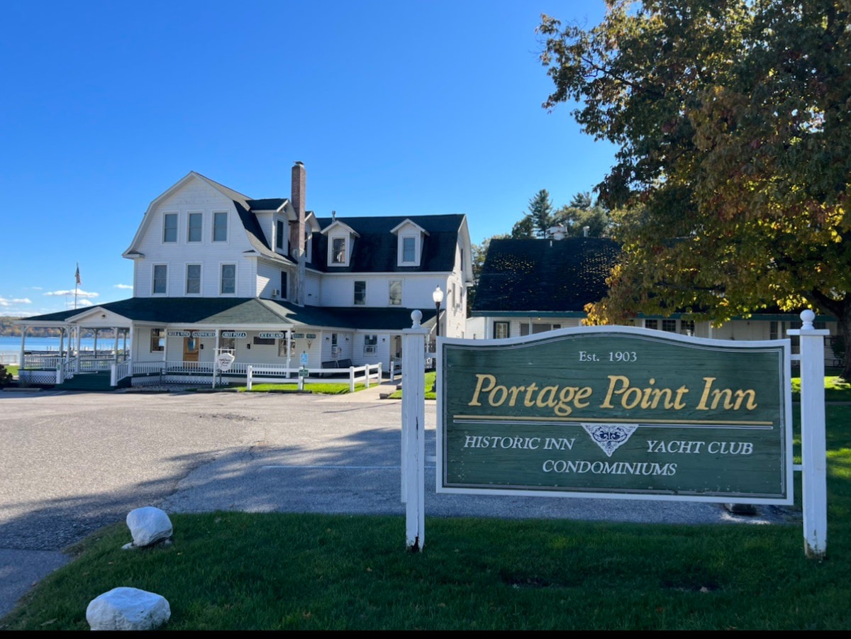 Portage Point 3 bedroom condo 10