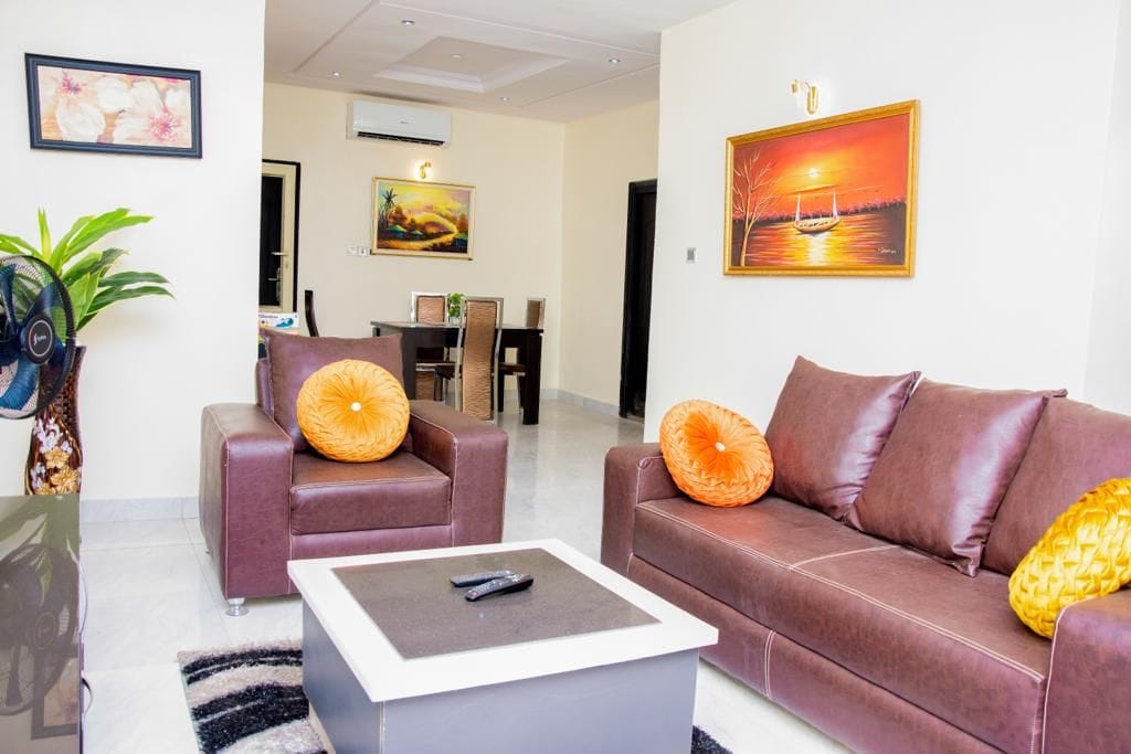 Emerald Court: Stunning Hilltop Flat in Abeokuta