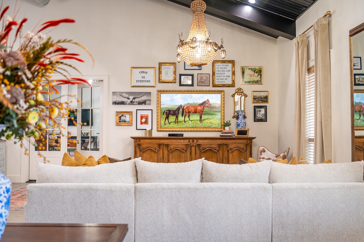 Summer Luxe Barn Stay | Pool + Game Room