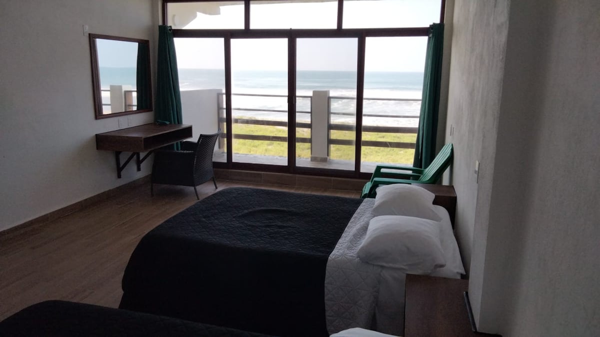 Habitación hotel playa zapotal