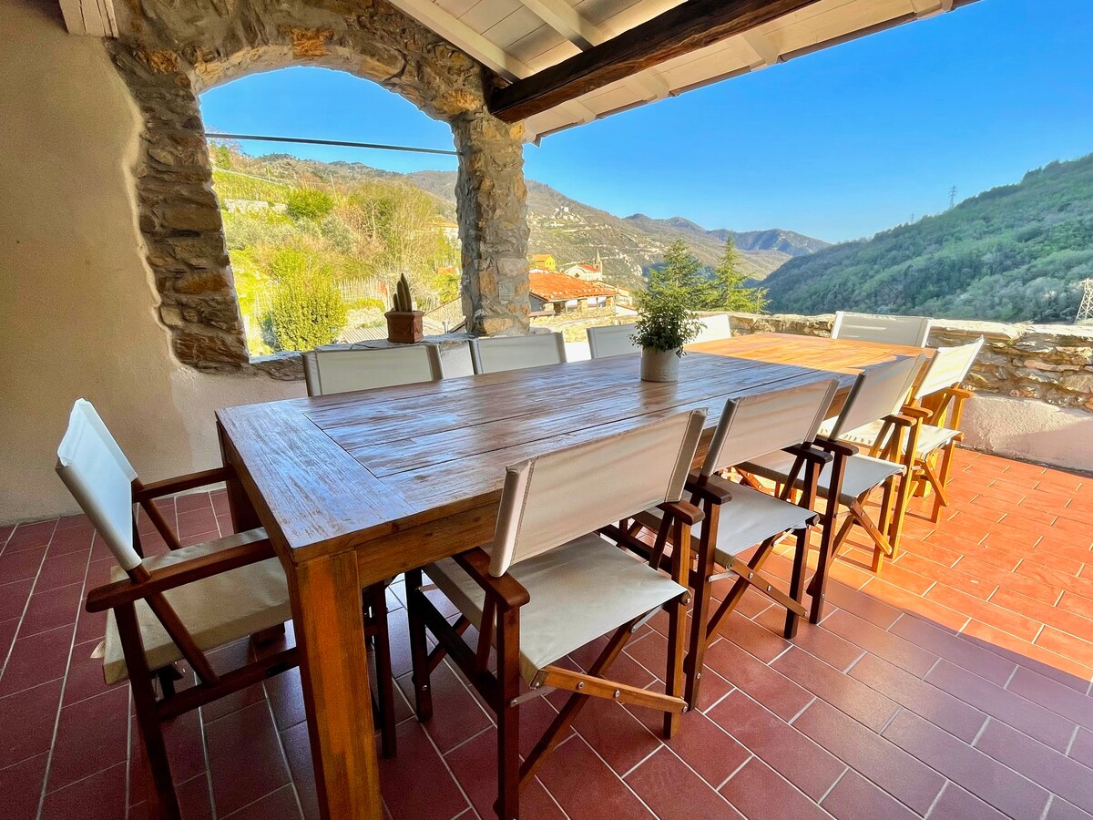 Casa Val Neva: Panorama-Dachterrasse, Berge & Meer