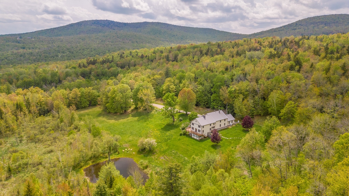 Peaceful Family Retreat - 100 private acres