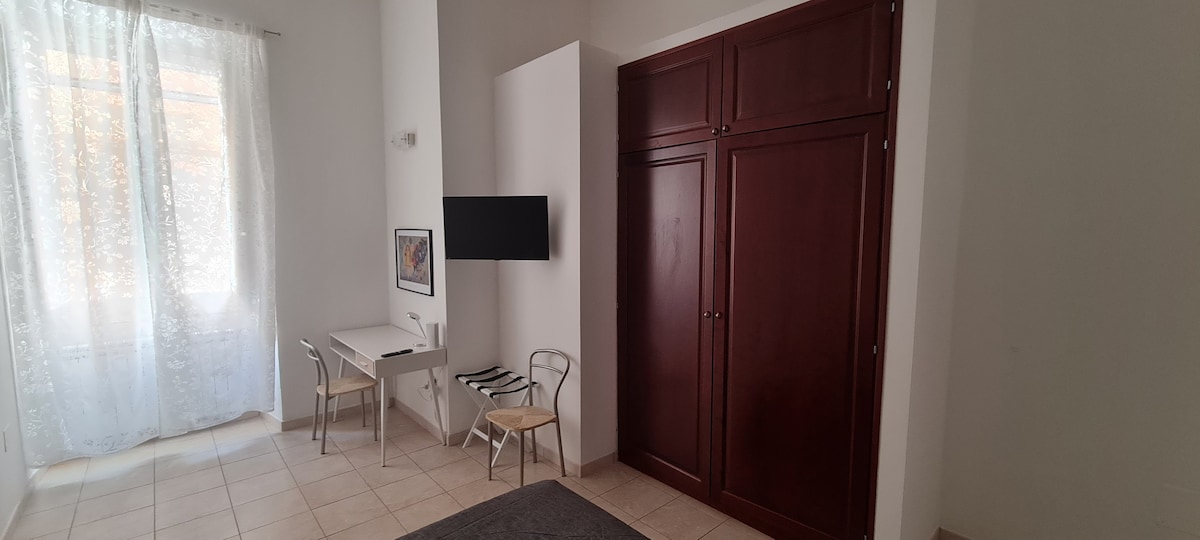 - Albizzi Home, on the seafront, city center-