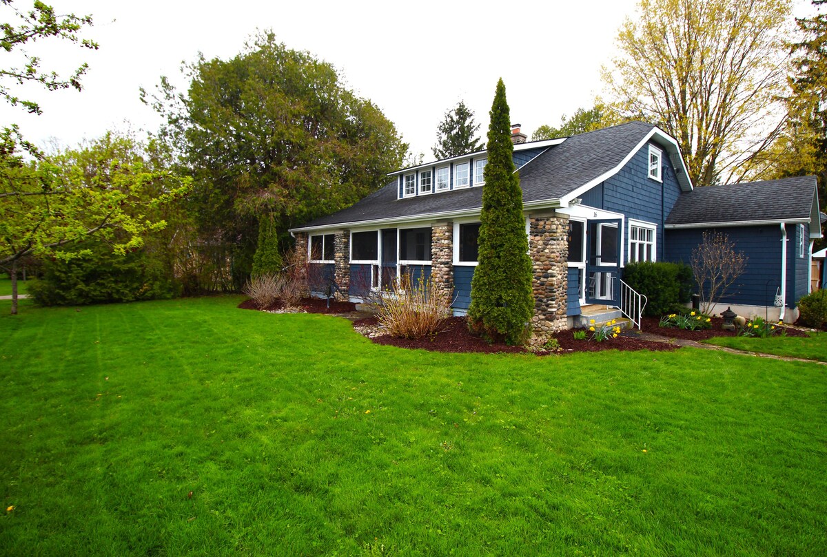 Historic Holley Lodge in Bayfield