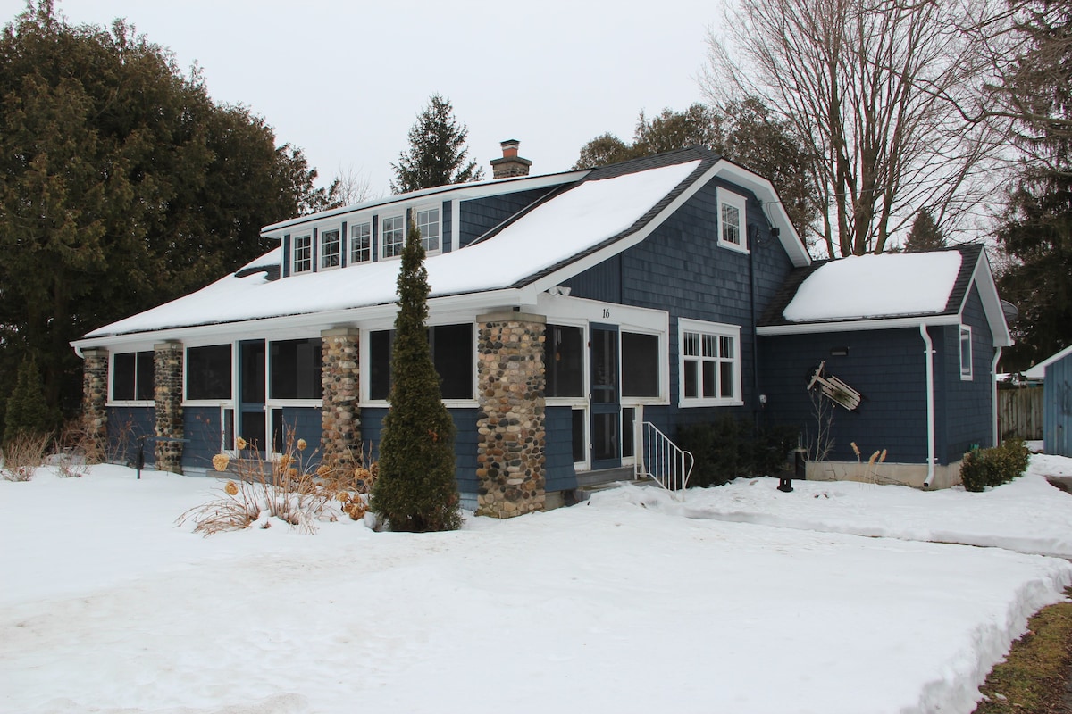 Historic Holley Lodge in Bayfield