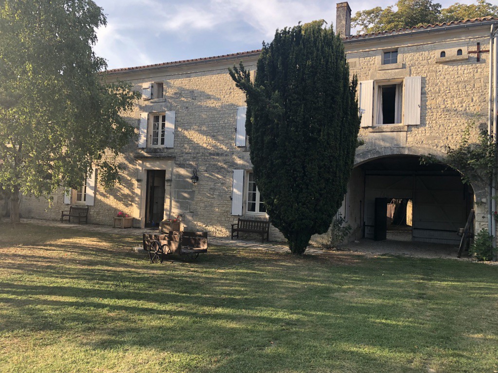 Large traditional house and pool