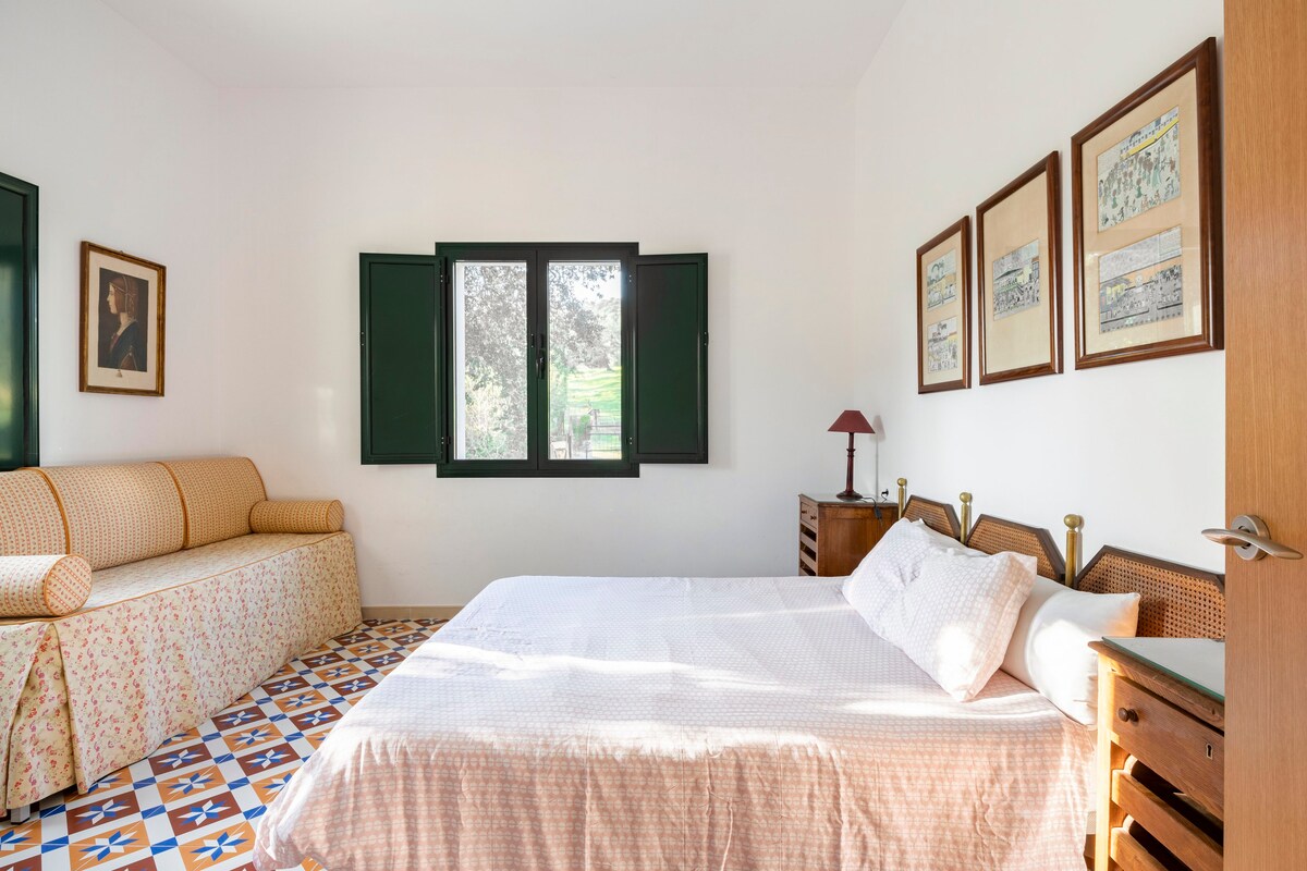 Andalusian Cozy Country House Arel
