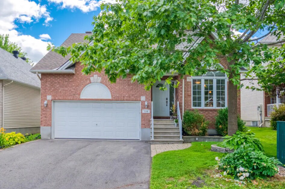 Cheerful 3 Bedroom + Stittsville