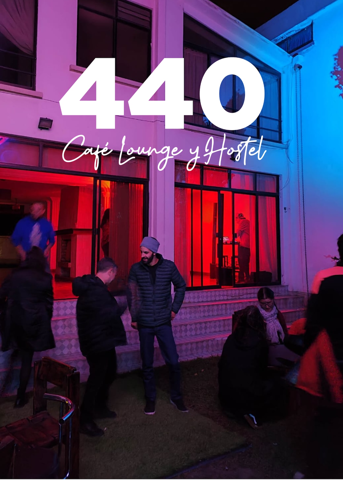 440 Cafe Lounge y Hostel LP