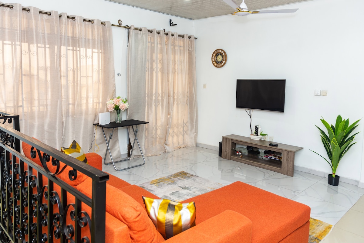 Cozy and Warm Apartment for 4 in Accra