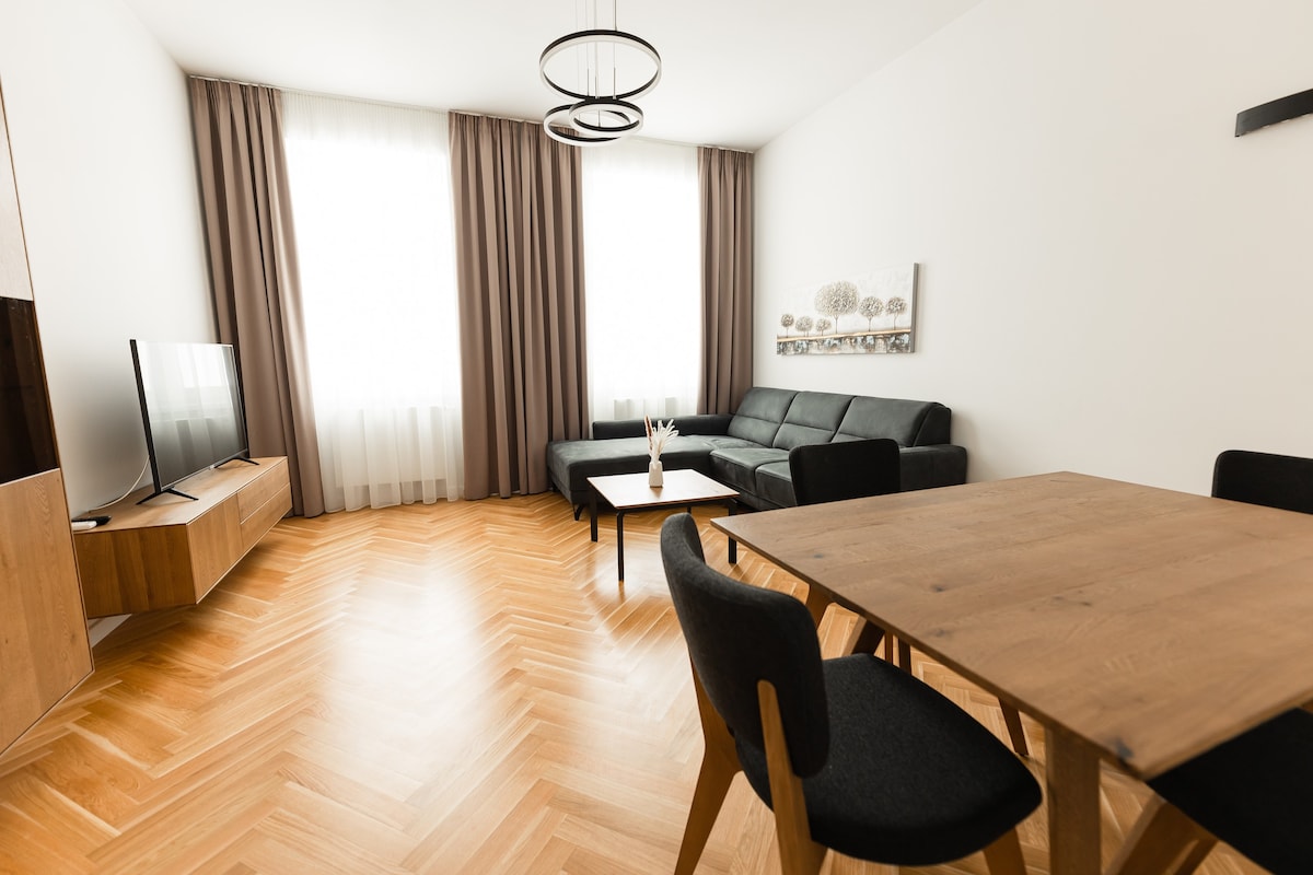 B61/9-DeluxeApartm. mit Balkon