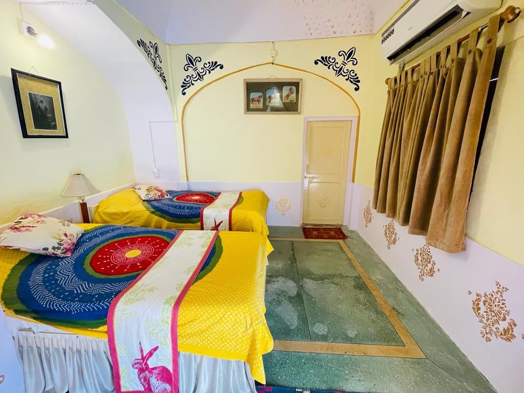 Classic Room DantaKilla on way Khatushyamji temple