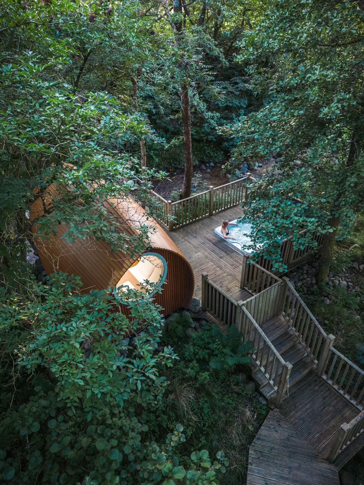 RiverBeds Luxury Lodge & Hot Tub "Pine"