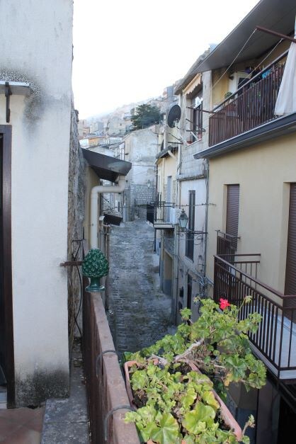 Casa a Cammarata in Sicilia. Archi di S. Giacomo