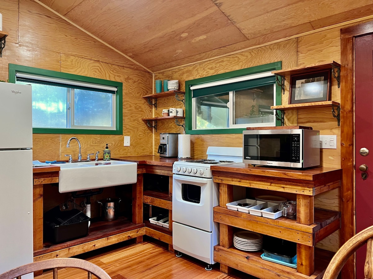 Cabin with Loft in Redwoods