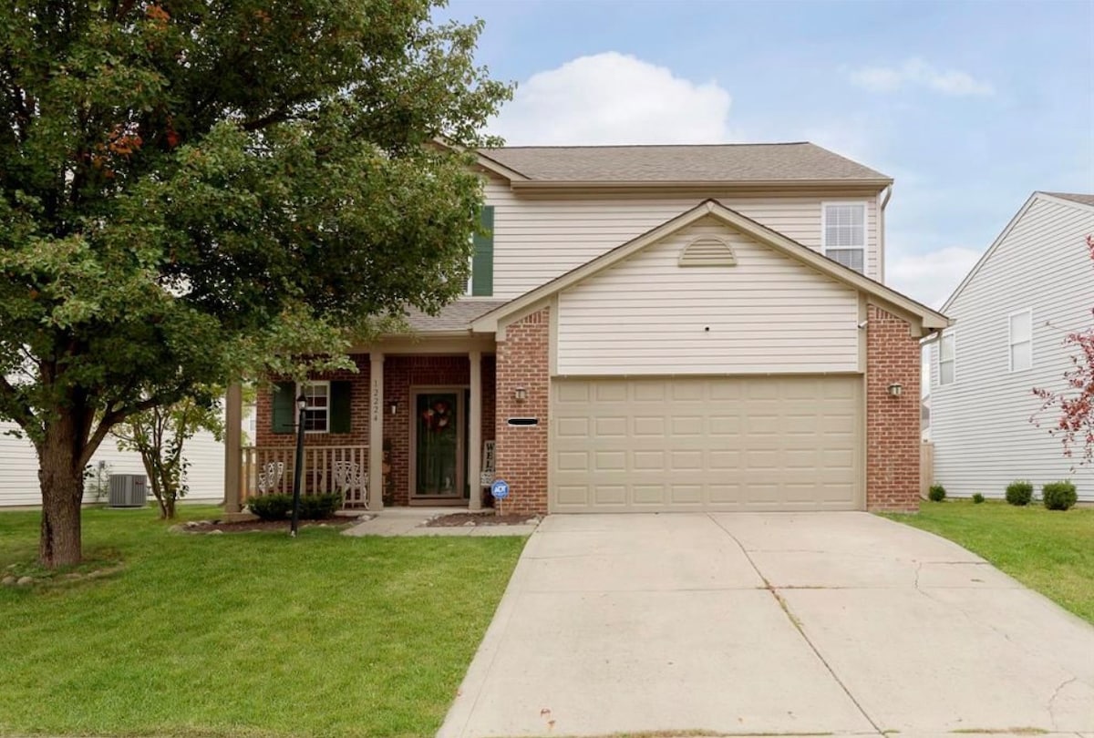 Beautiful 3 BD Home in Fishers with EV Charger
