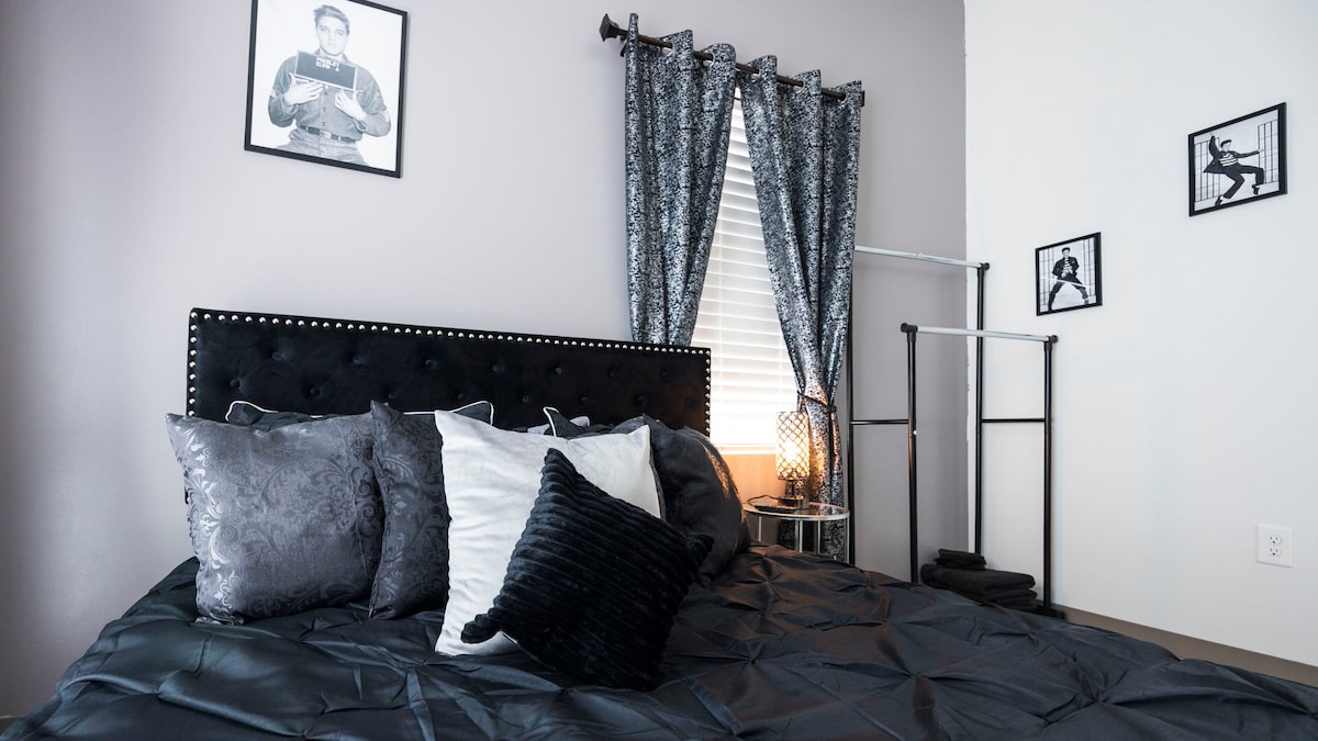 Elvis Suite in East Nashville! Parking! 5 min->DT!