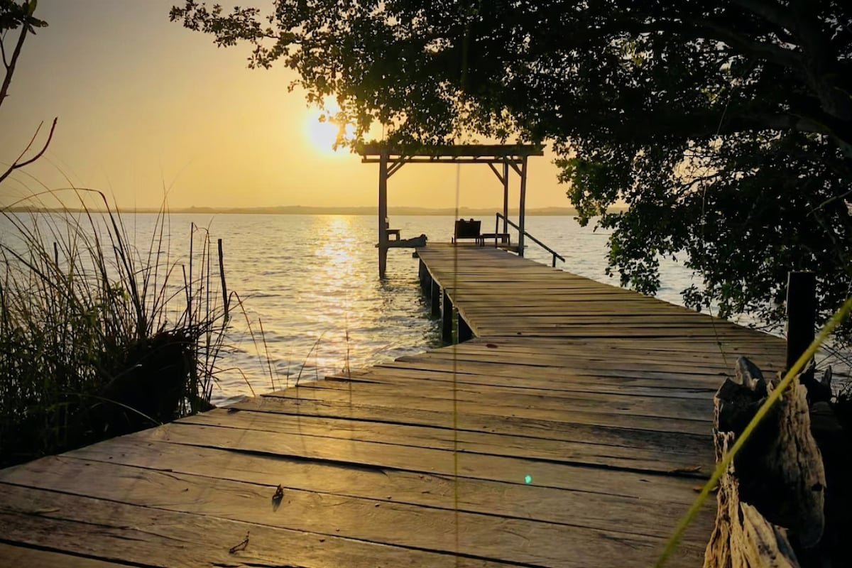 Bacalar Lakefront Sukha Eco-Cabina # 2 （ 4位房客）