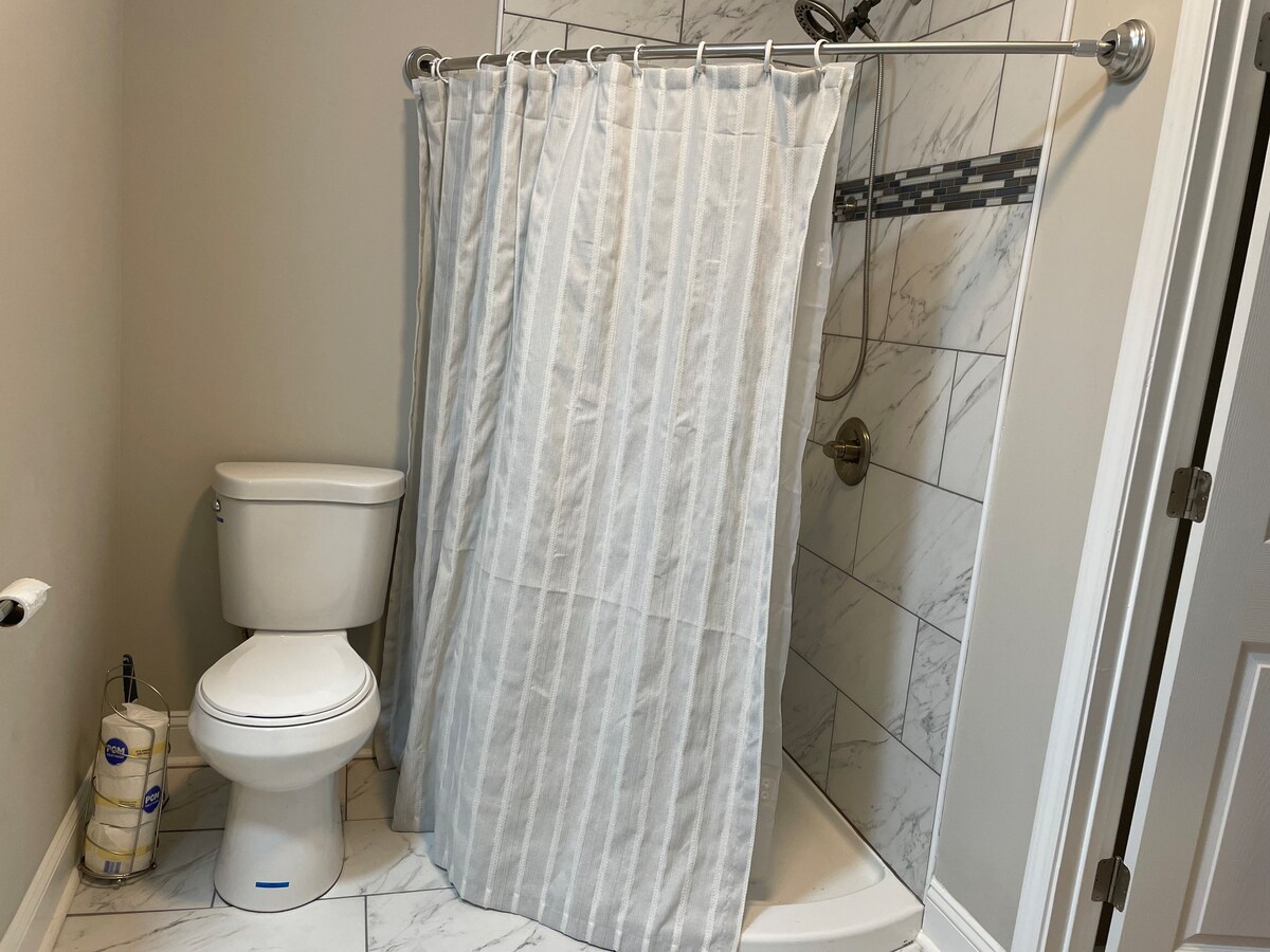 Guayaquil - Private Room with share bathroom