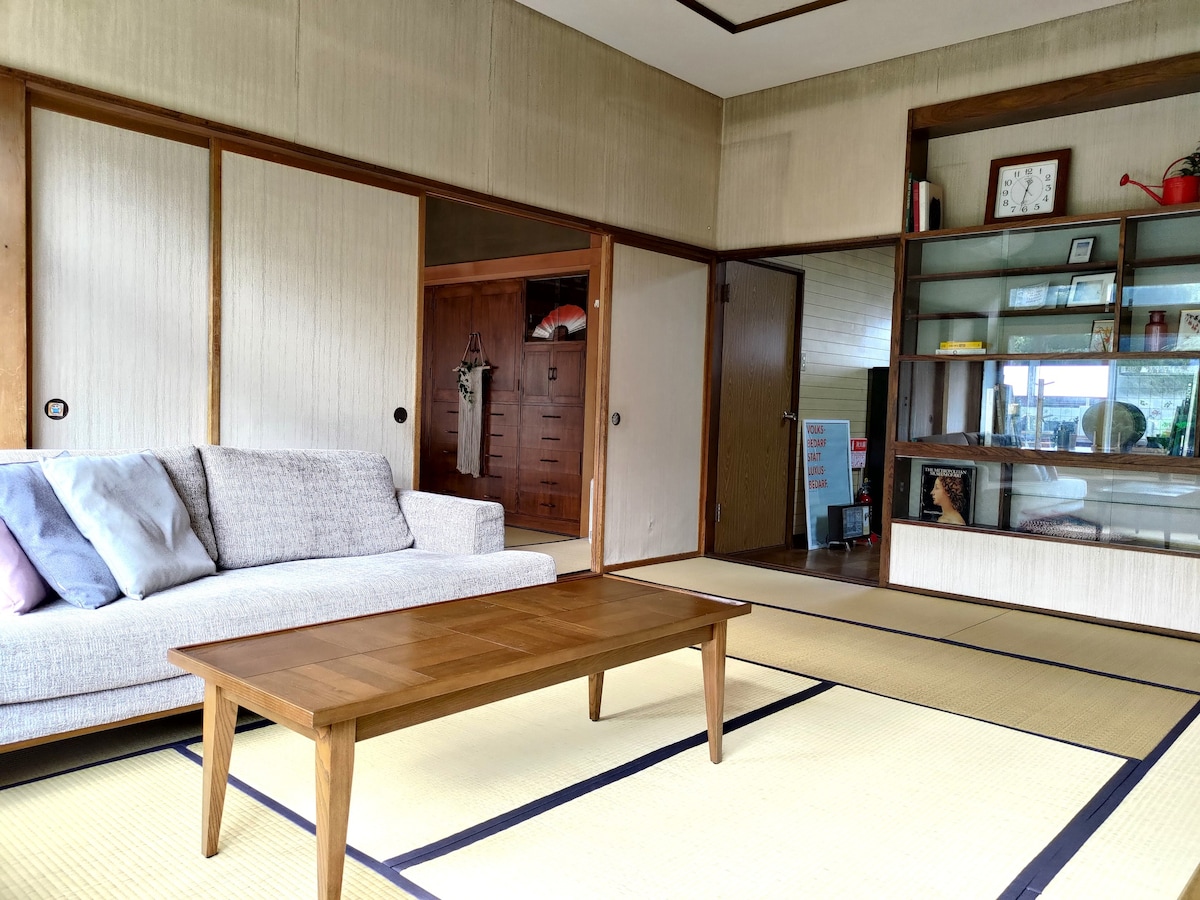老式的内饰和宽敞的花园景观很受欢迎！札幌100平米豪宅 / 最多8人 / 12:00退房