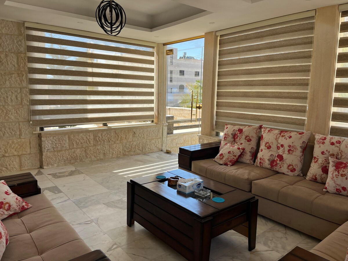 Cozy 3 bedrooms shared villa with spacious areas.